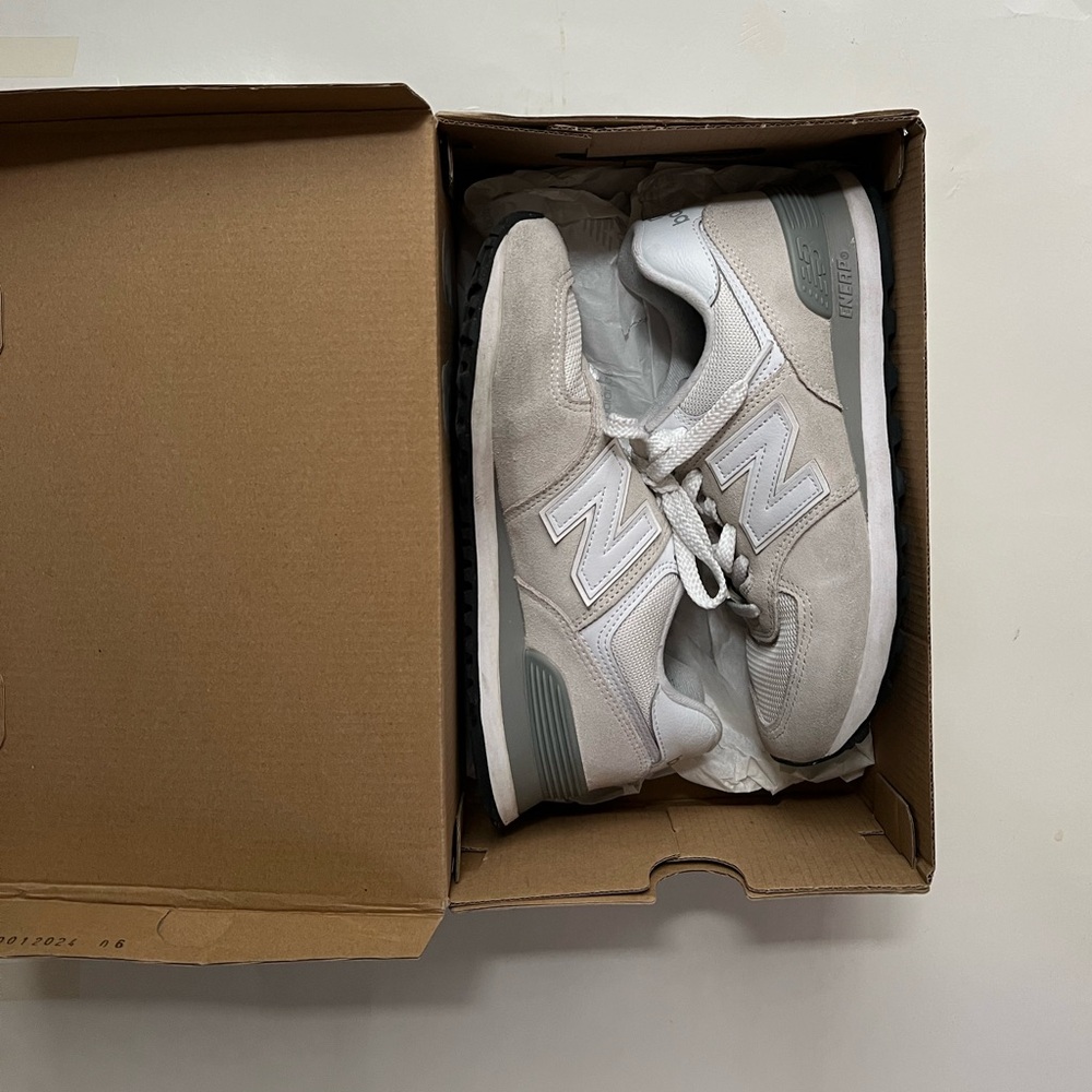 New Balance Classics 574 Core Women’s Grey White Sneakers Running Shoes